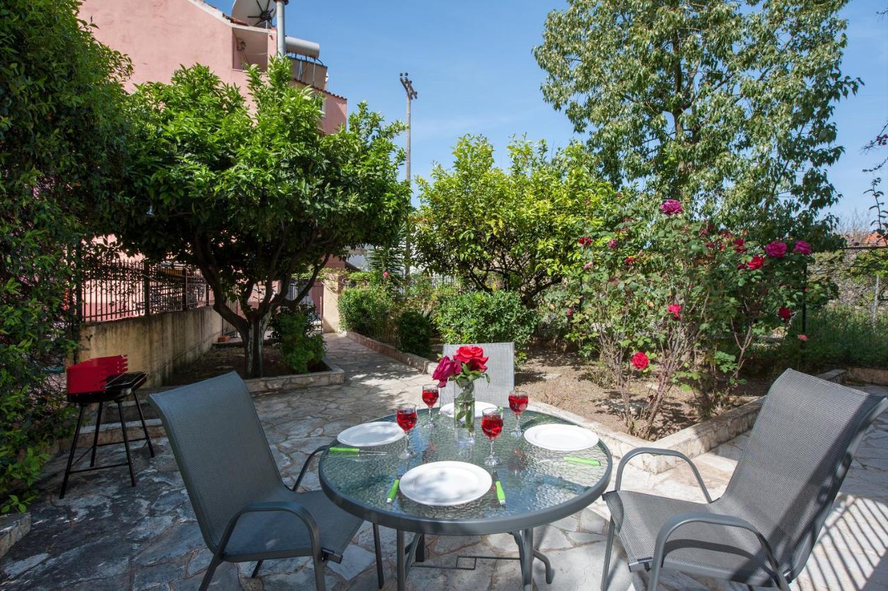 Irini Apartments And Studios Agios Gordios  Exteriör bild